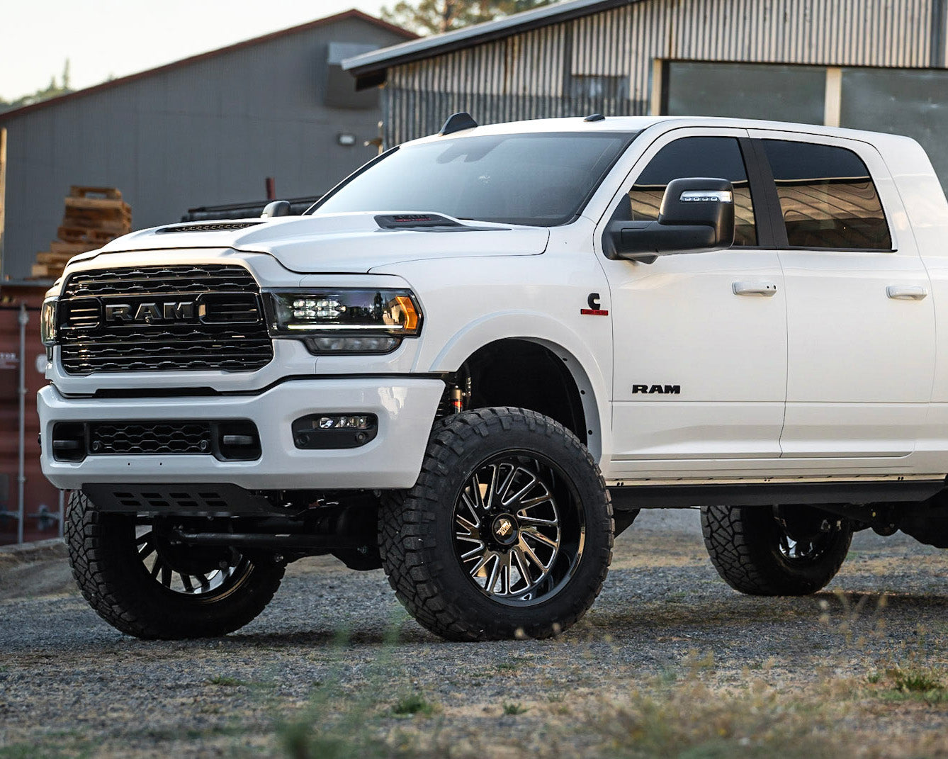 Moto Metal MO811 COMBAT Gloss Black Milled - 22x10 | -18 Moto Metal MO811 COMBAT Gloss Black Milled - 22x10 | -18