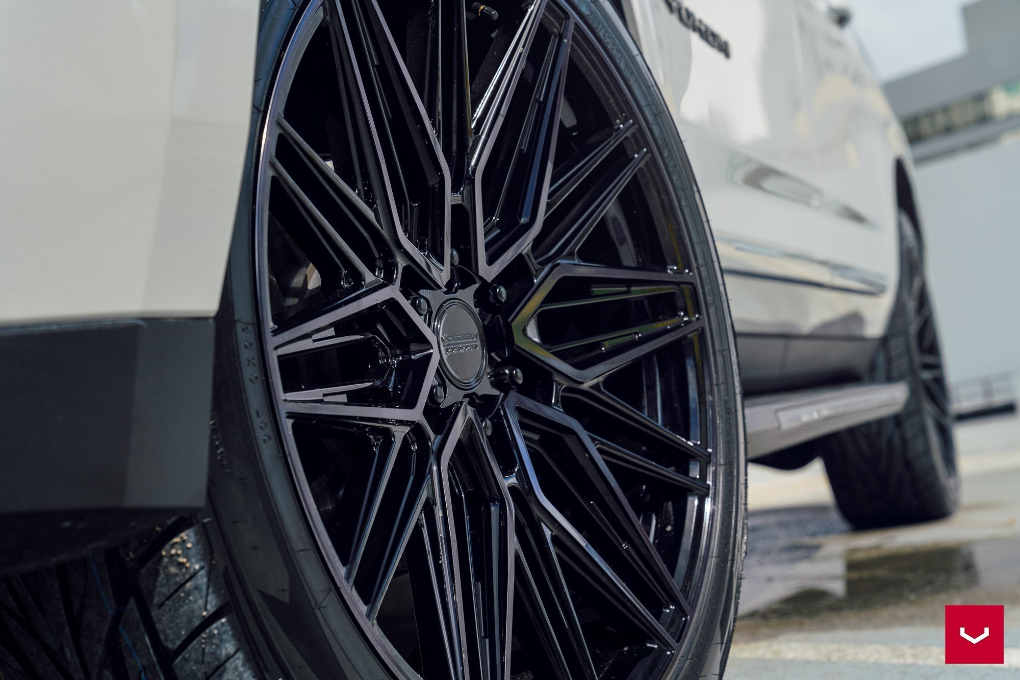 Vossen HF6-5 Tinted Gloss Black - 22X9.5 | +30 | 6x139.7 | 95.1mm | Deep Face