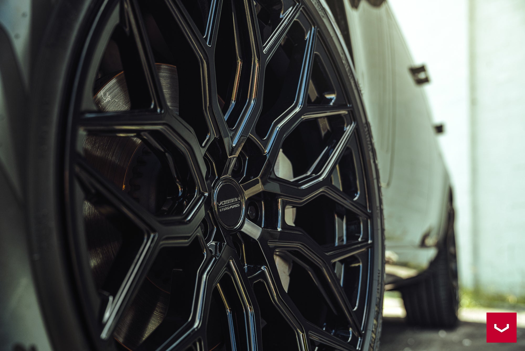 Vossen HF-2 Gloss Black - 22x10.5 | +38 | 5x120 | 72.56mm | Deep Face