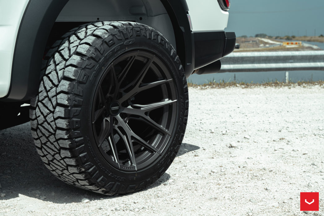 Vossen HF6-4 Satin Black - 20x9.5 | +15 | 6x135 | 87.1mm | Deep Face