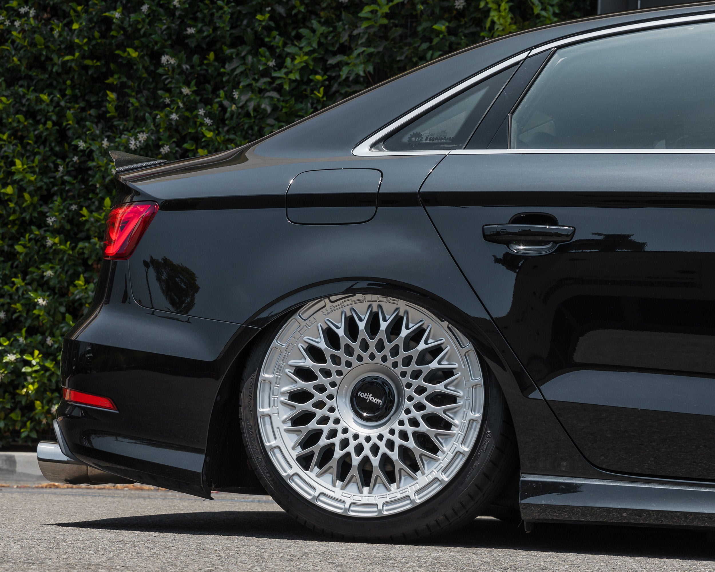 Rotiform R176 LHR-M Silver - 19x8.5 | +35 | Custom | 66.6mm