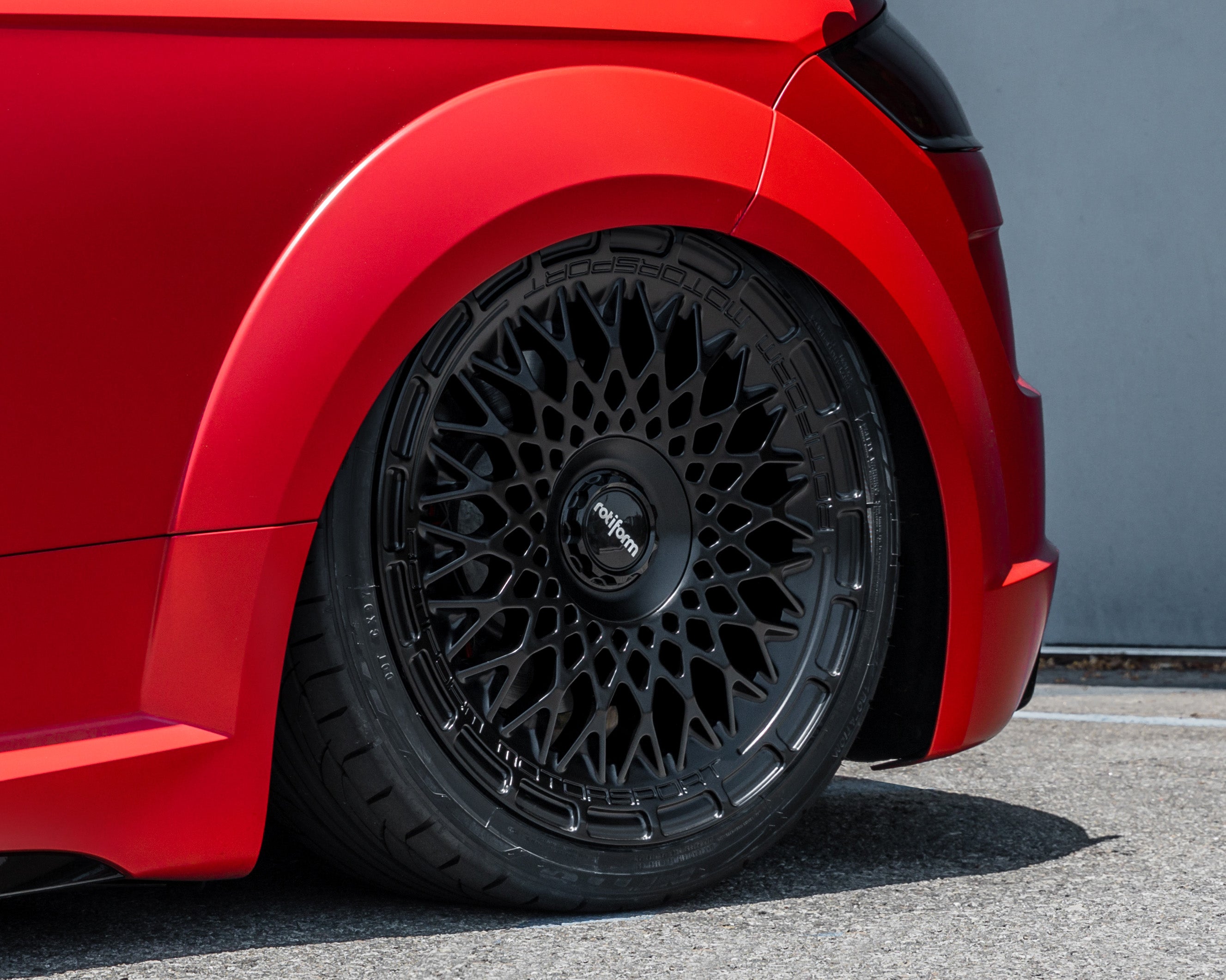 Rotiform R174 LHR-M Matte Black - 19x8.5 | +35 | 5x112,5x120 | 72.6mm