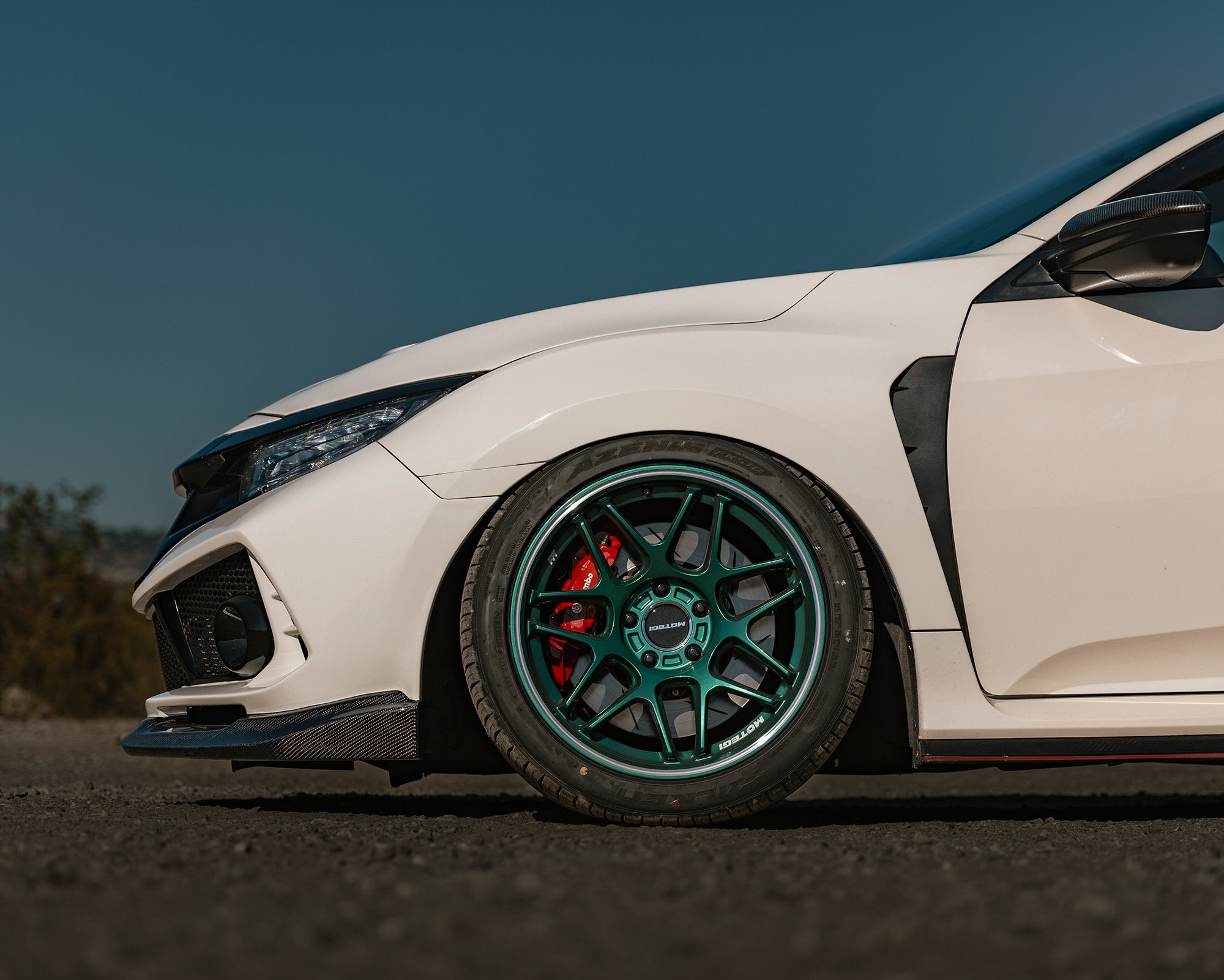 Motegi MR158 TSUBAKI Hokkaido Vert avec rebord usiné - 19x8,5 | +25 | 5x114,3 | 72,56 mm