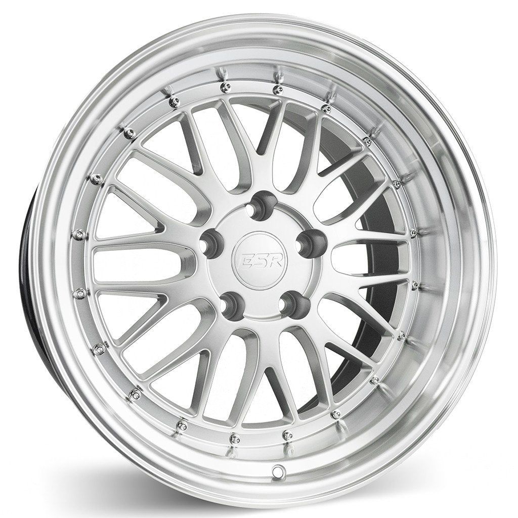 ESR Wheels SR05 Hyper Silver W/ Machined Lip 18x8.5 +30 5x114.3mm 73.1mm - Wheel Haven
