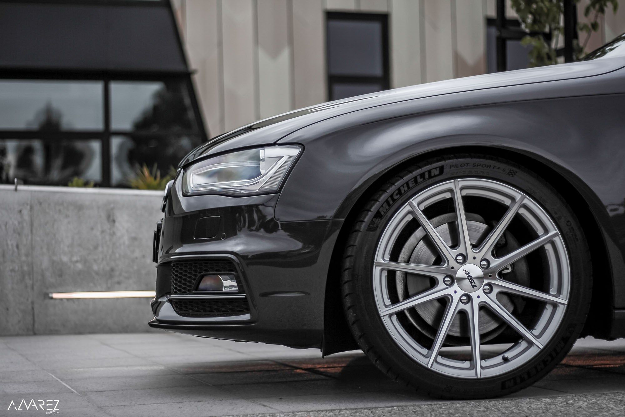 TSW Bathurst - 21x10.5 | 5x120 | +35 | 76.1mm  - Silver w/ Mirror Cut Face - Wheel Haven