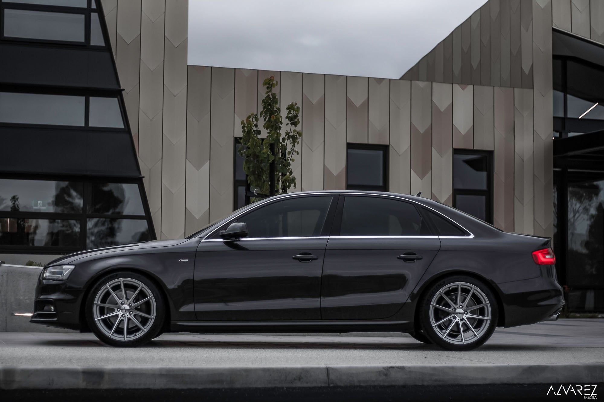 TSW Bathurst - 21x10.5 | 5x120 | +35 | 76.1mm  - Silver w/ Mirror Cut Face - Wheel Haven