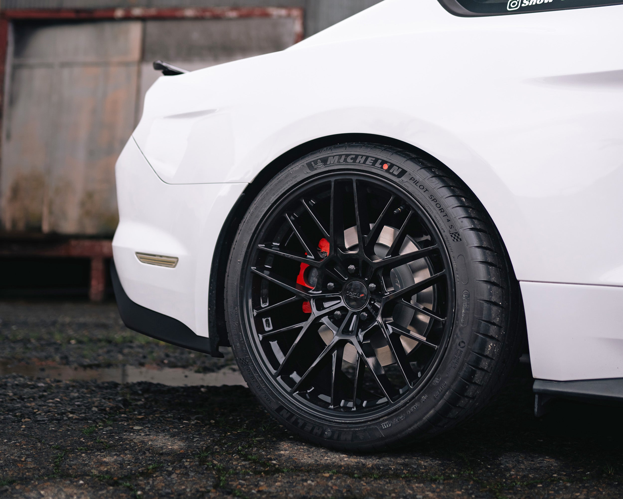 TSW TW001 DAYTONA Gloss Black - 21x10.5 | +38 | 5x120 | 74.1mm