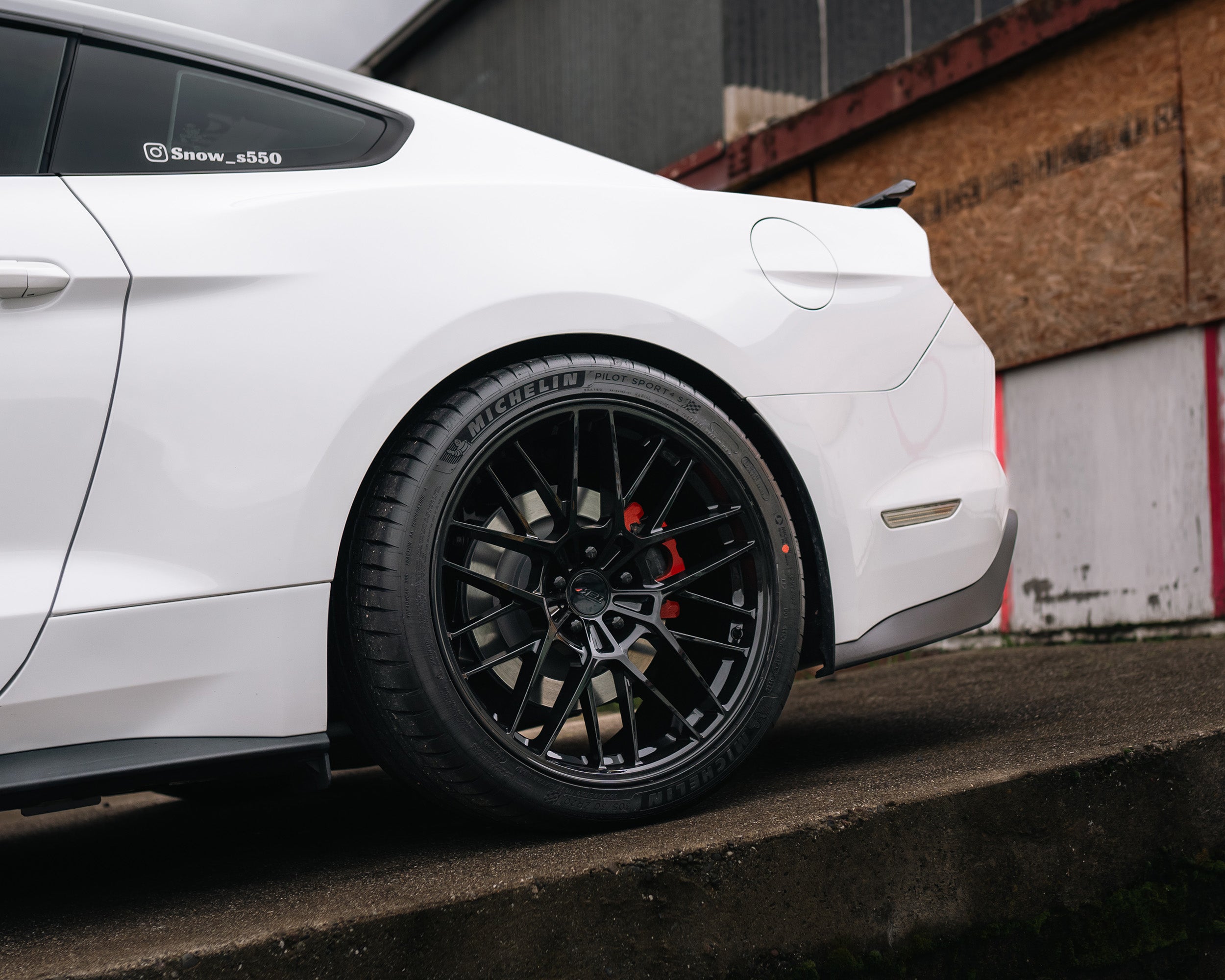 TSW TW001 DAYTONA Gloss Black - 21x10.5 | +38 | 5x120 | 74.1mm