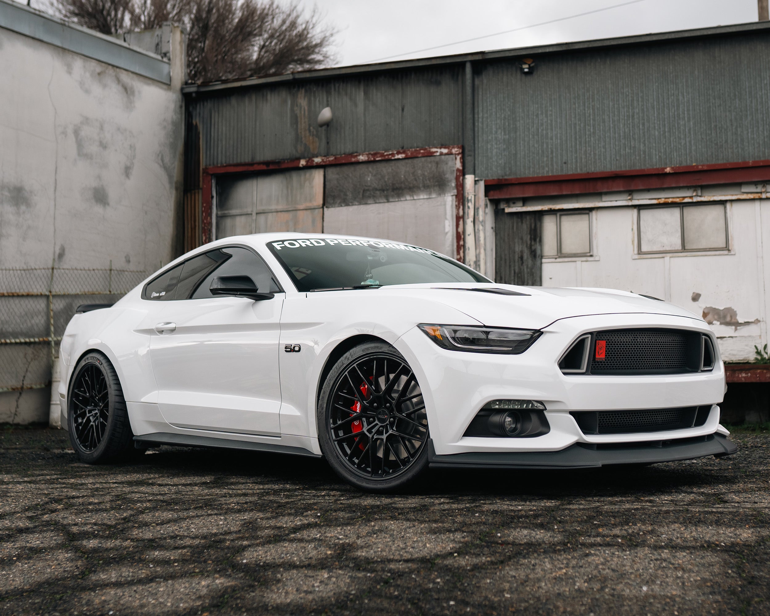 TSW TW001 DAYTONA Gloss Black - 21x10.5 | +38 | 5x120 | 74.1mm