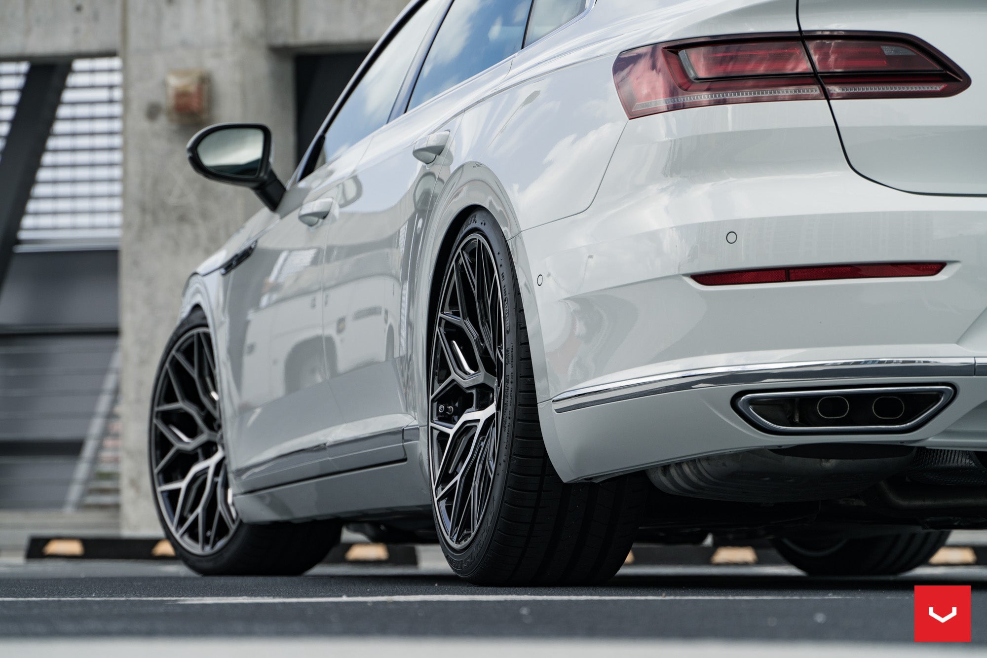 Vossen HF-2 Brushed Gloss Black - 20x10.5 / 5x112 / +30 / 66.56mm DEEP FACE